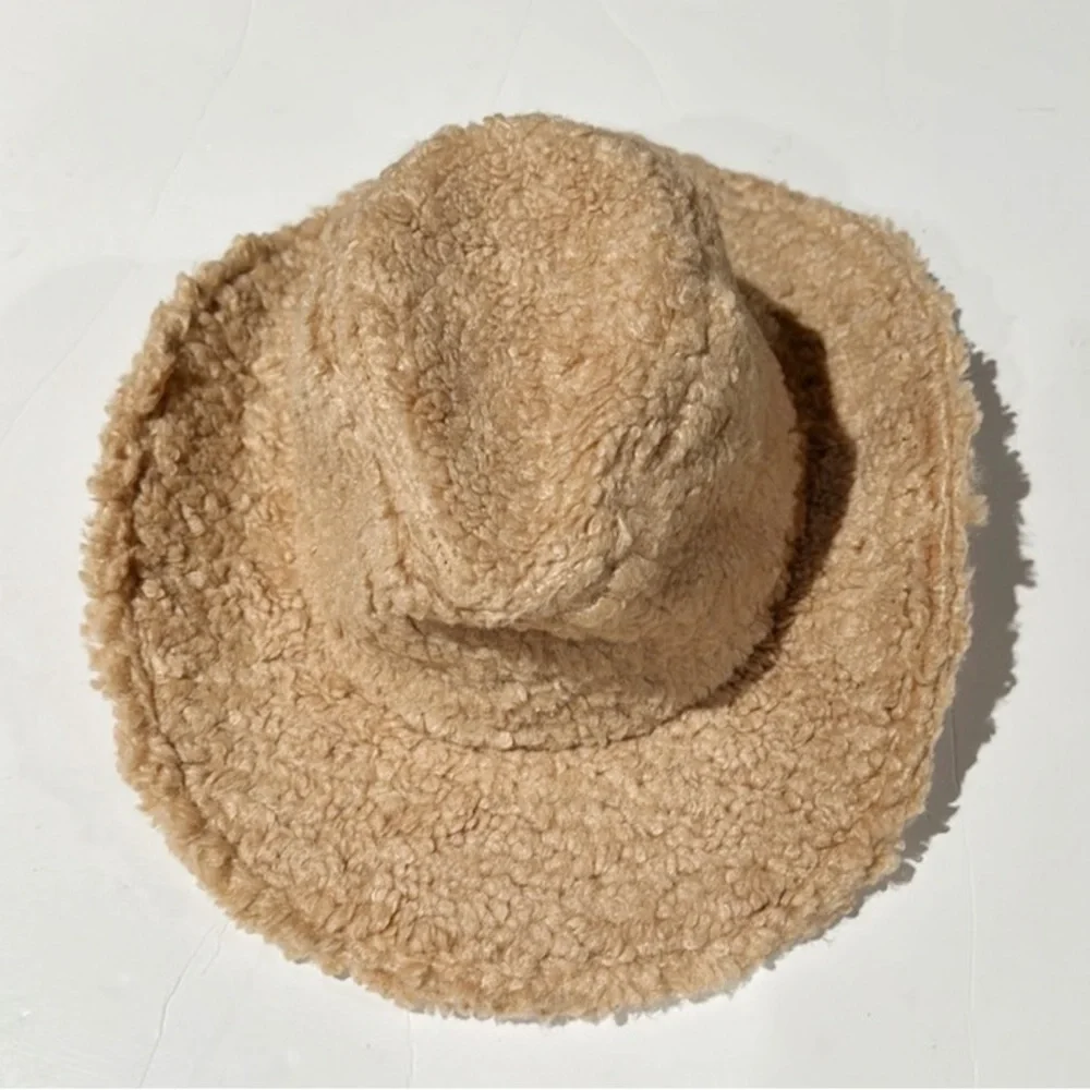 - SOLD - NEW UO Sherpa Cowboy Hat - Picture 2 of 6